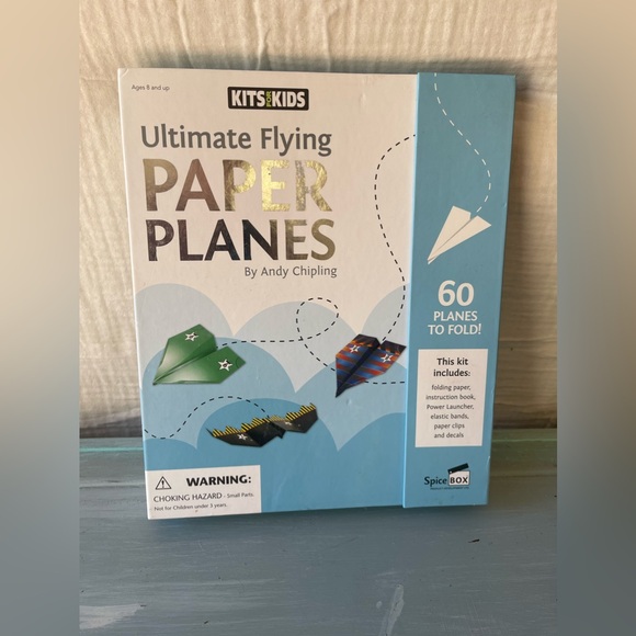 Paper planes kit and book - Picture 14 of 14